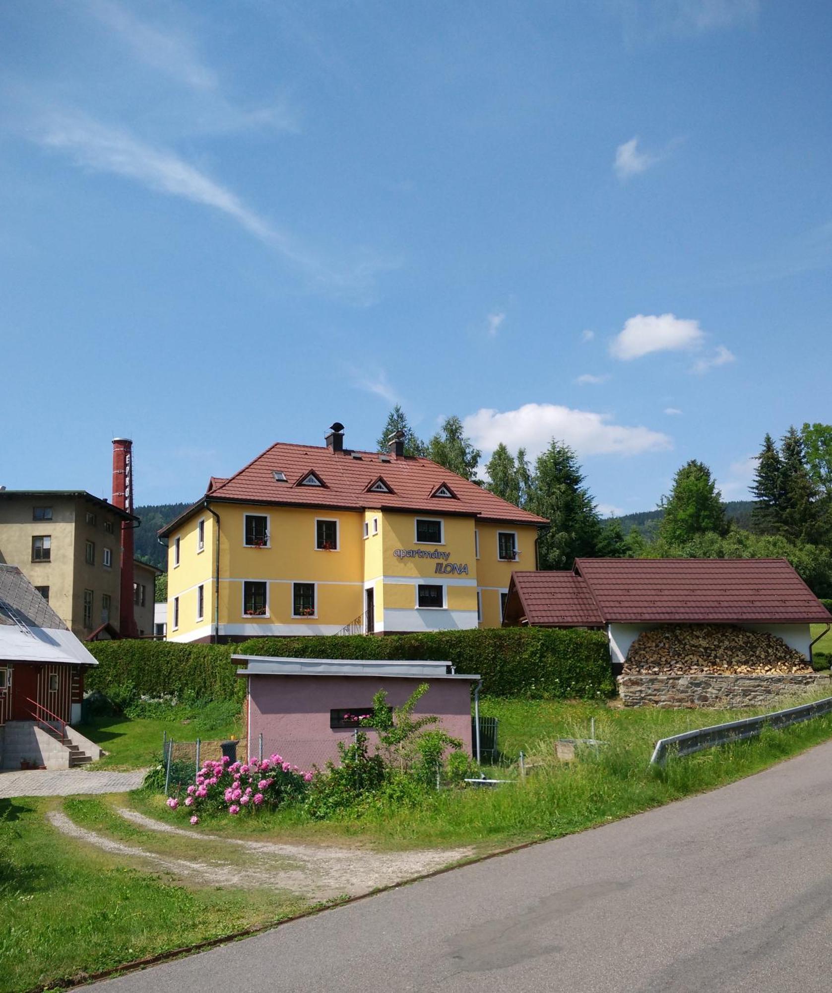 Apartmany Ilona Рокитнице над Ийзероу Екстериор снимка
